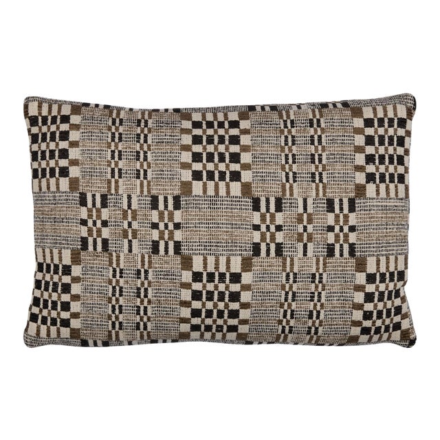 Schumacher Brimfield 18" Lumbar Pillow In Cinder For Sale