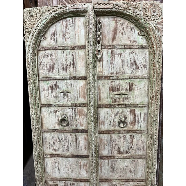 Bring timeless character to your home with this authentic antique Indian jharokha terrace window, beautifully hand-carved...