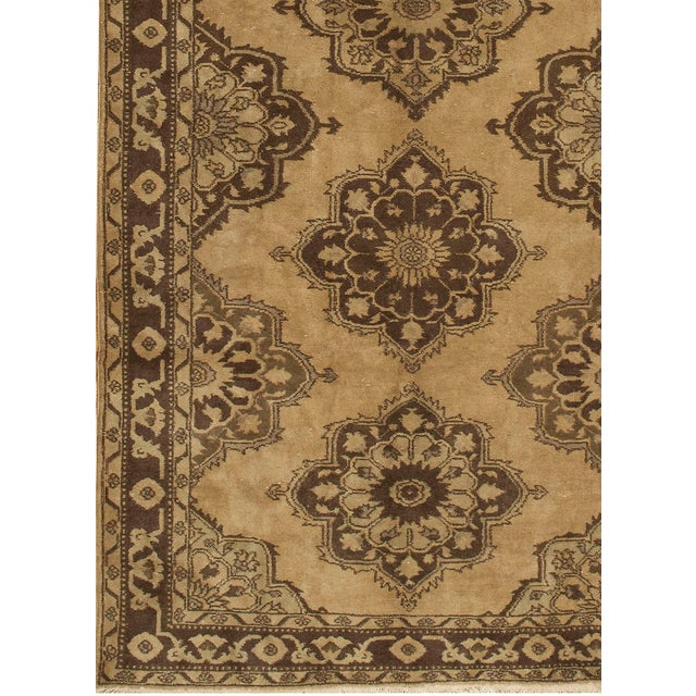 Turkish Vintage Circa 1940 Subdued Oushak Gallery Size Hand Woven Rug 4ft 9in X 12ft 6in For Sale - Image 3 of 8