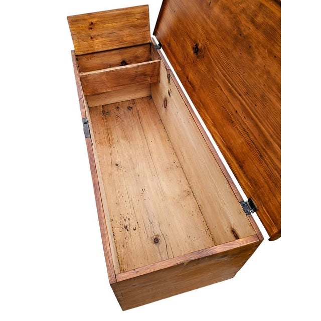 Early 19th Century Antique Primitive Blanket Chest, Trunk With Candle Box & Half-Blind Dovetail Joints For Sale - Image 5 of 6