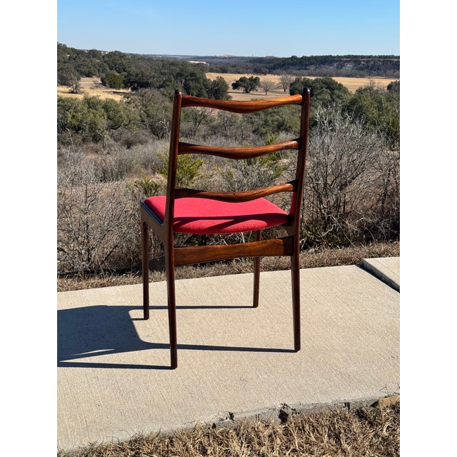 Wood Mid Century Modern Danish Rosewood Set of 6 Dining Chairs Attributed to Johannes Andersen For Sale - Image 7 of 7