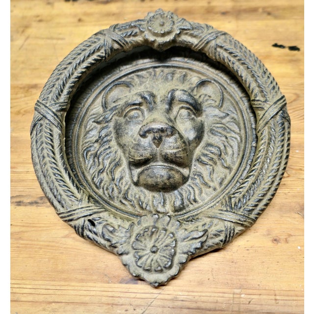1960s Large Gothic Lions Mask Iron Door Knocker, 1960 For Sale - Image 5 of 8