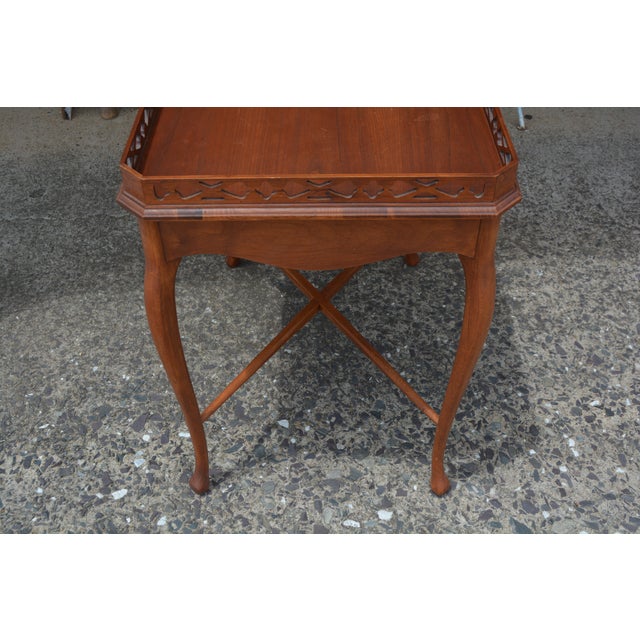 Queen Anne 1970s Vintage Wooden Occasional Table With Carved Gallery Edge & Cross Stretcher For Sale - Image 3 of 15