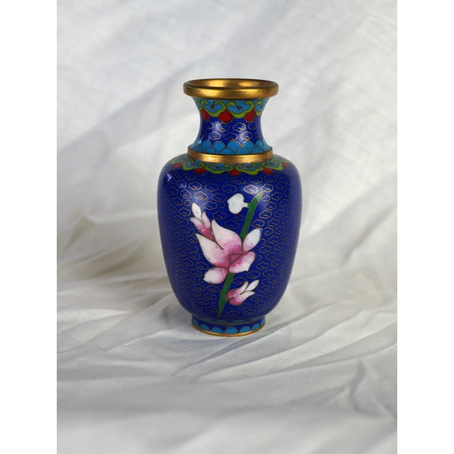 Art Deco Mid-Century Chinese Blue Floral Bird Cloisonne Vase For Sale - Image 3 of 12