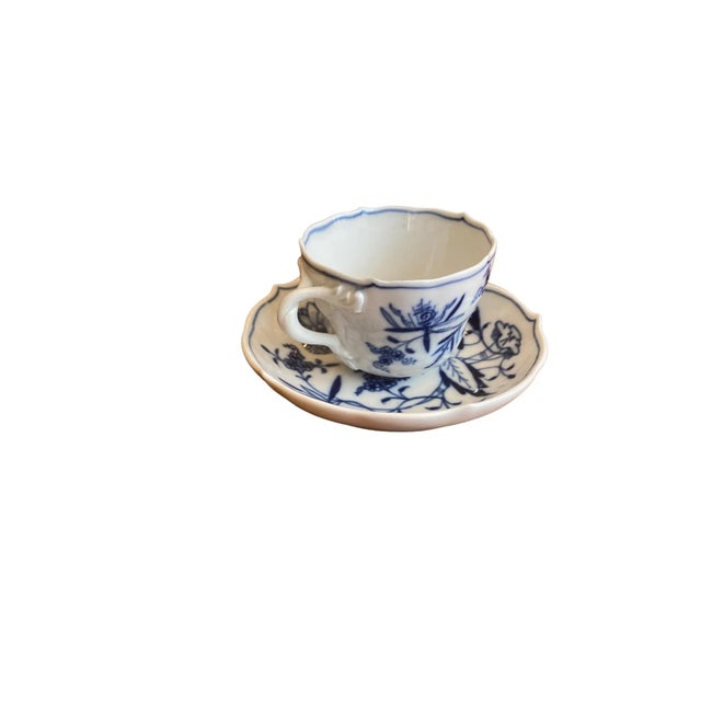 Traditional Mid 20th Century Vintage Meissen Blue Onion Espresso Cup and Saucer For Sale - Image 3 of 9