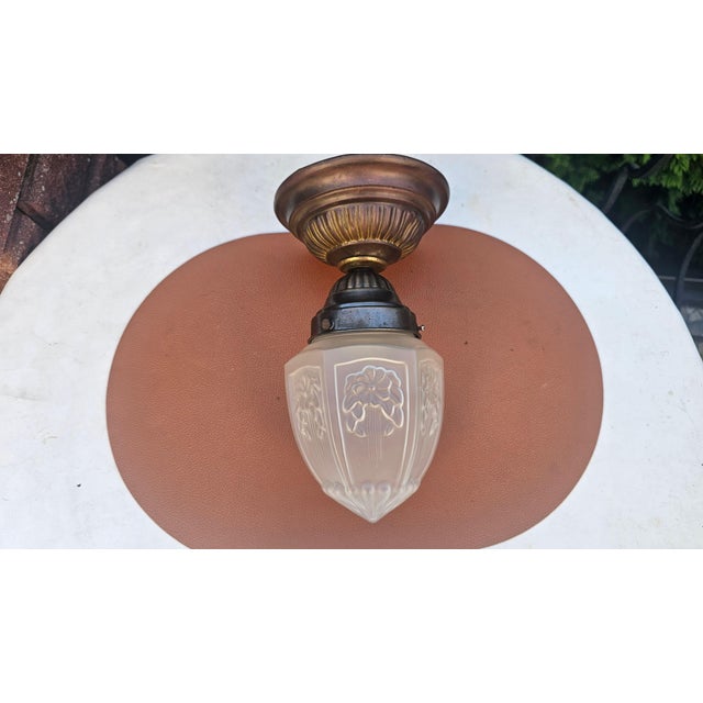 Pre-war brass plafond, lamp, celling lamps, dimensions: height 24 cm, diameter of the lampshade 15 cm. European Plug (up...