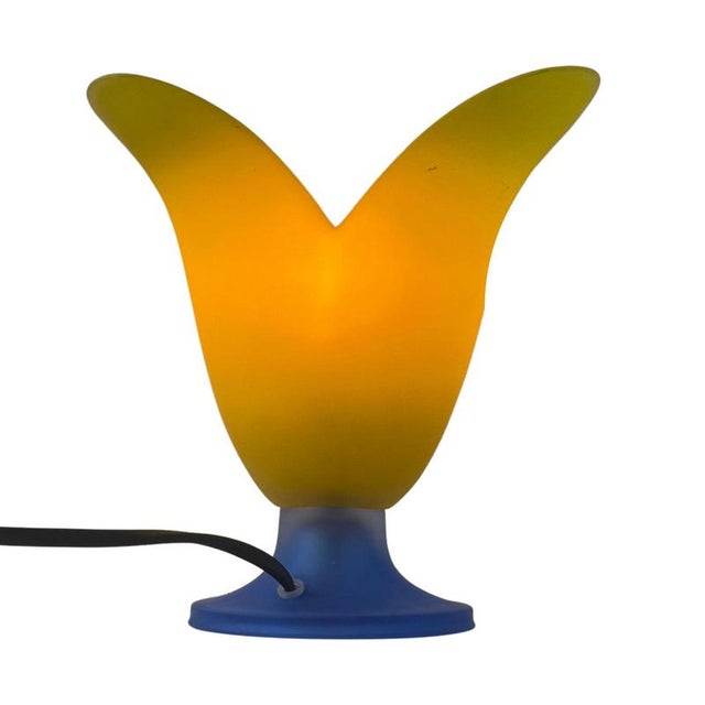 Glass Tullip Table Lamp in Blue and Yellow from Vandeheg, Netherlands For Sale - Image 6 of 7