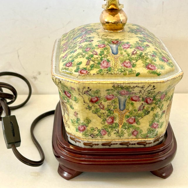 1980s Chinese Tea Caddy Table Lamp For Sale - Image 5 of 8