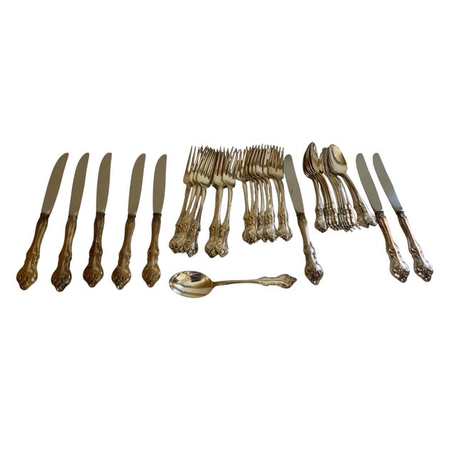 Mid-Century Modern Vintage International Deep Silver Orleans Silverplate Flatware Set for 8 Usa 1964-1992 - 40 pcs For Sale - Image 3 of 3