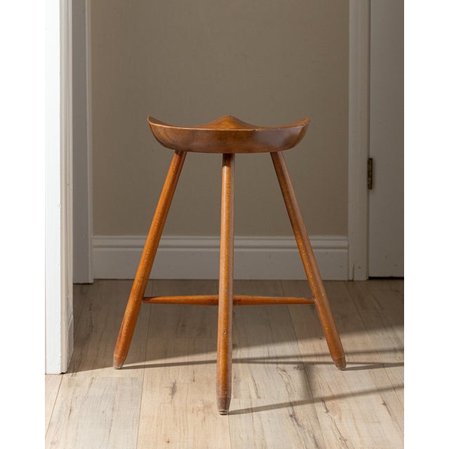 1960s Vintage Scandinavian Modern Sculptural Beech Tripod Stool For Sale - Image 5 of 17