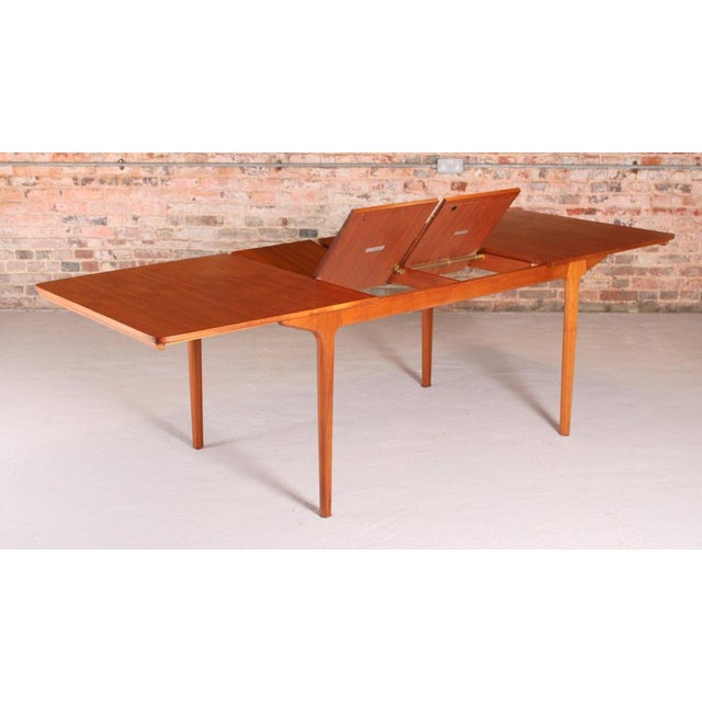 Mid-Century Extending Teak Dining Table from McIntosh, 1960s For Sale - Image 4 of 15