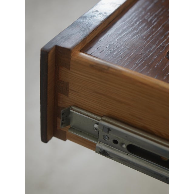 1990s Stickley Mission Oak Spindle Writing Desk For Sale - Image 5 of 18