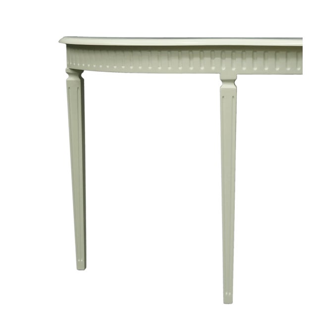 The 20th century English rustic style semicircular side table,British rural style furniture is characterized by pure hand-...