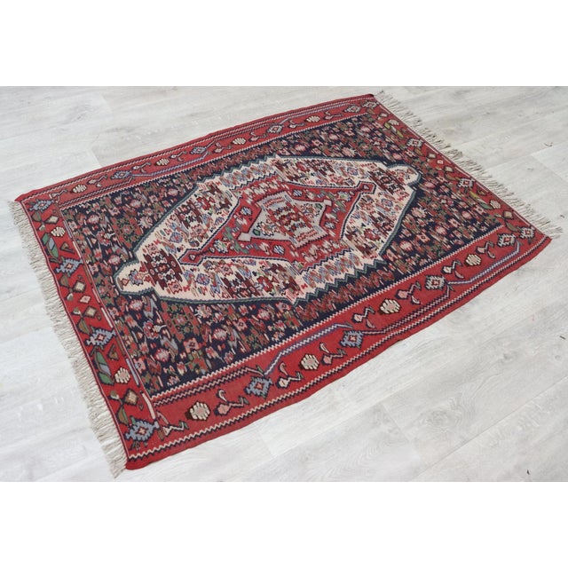 vintage Fine Hand-woven sarme Kilim\. This Kilim measures approx (158x113 cm) Buyer will receive exact item pictured!...