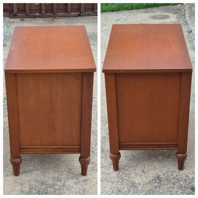 Mid 20th Century Mid-20th Century Italian Provincial Walnut Veneer Night Stand Side End Table For Sale - Image 5 of 9