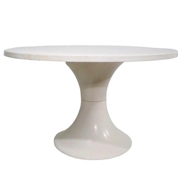 Eero Saarinen Space Age Fiberglass Pedestal Dining Cafe Table Suitable for Indoor and Outdoor Use C. 1960/1970's For Sale - Image 4 of 13