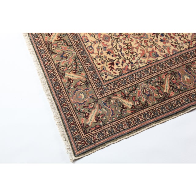 Vintage Hand-Knotted Kayseri Rug – Floral Wool on Cotton This is a beautifully detailed vintage Kayseri rug, hand knotted...