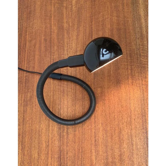 Vintage Italian Space Age Hebi Table Lamp by Isao Hosoe for Valenti Luce For Sale - Image 6 of 18