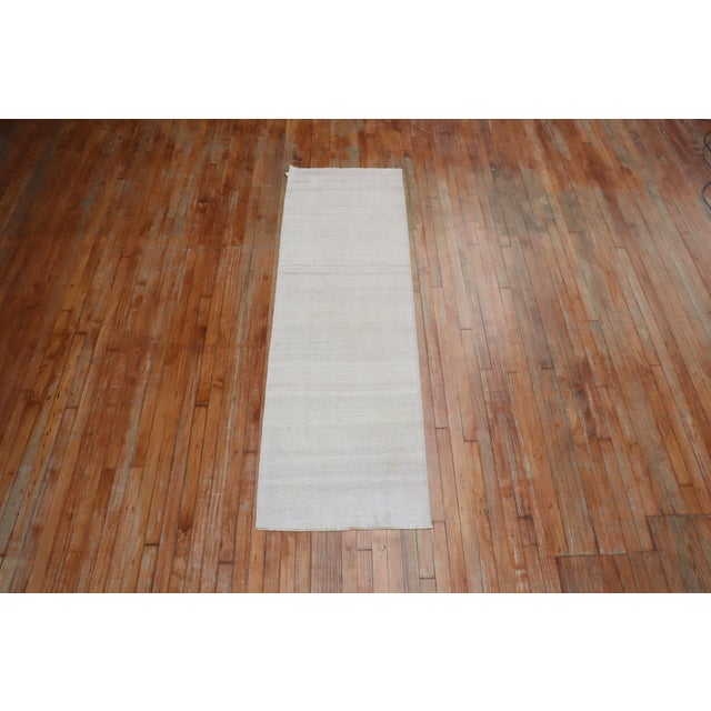 Beige Khaki 20th Century Thin Moroccan Flat-Weave Runner For Sale In New York - Image 6 of 6