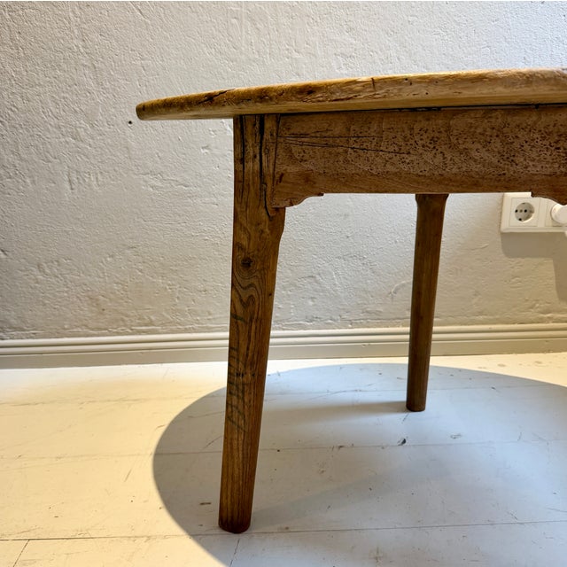 Antique French Provincial Oval Side Table in Ash Wood, 1870 For Sale - Image 9 of 11