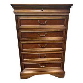 Vintage 1990's Lexington Furniture Chest of Drawers For Sale