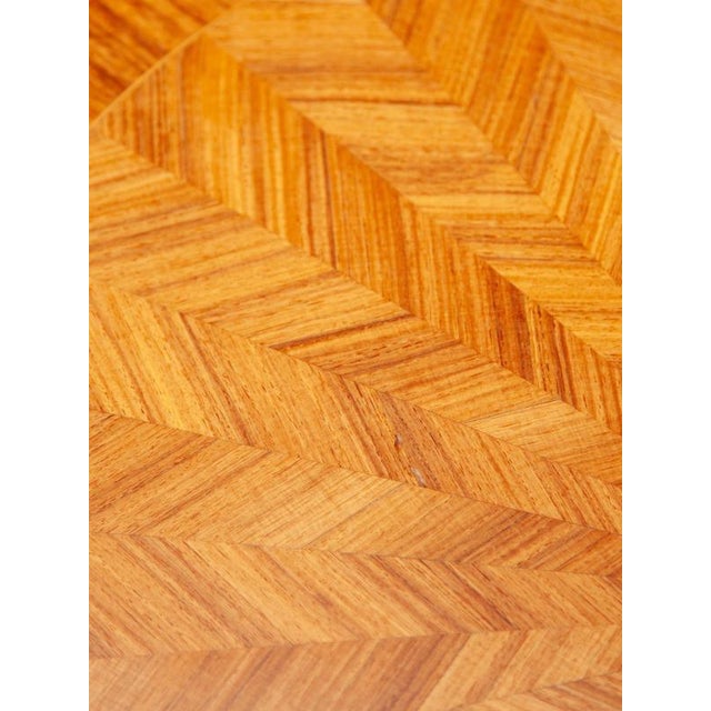 Art Deco Walnut in Marquetry Top Circular Bouillotte Coffee Table, 1930s For Sale - Image 14 of 15