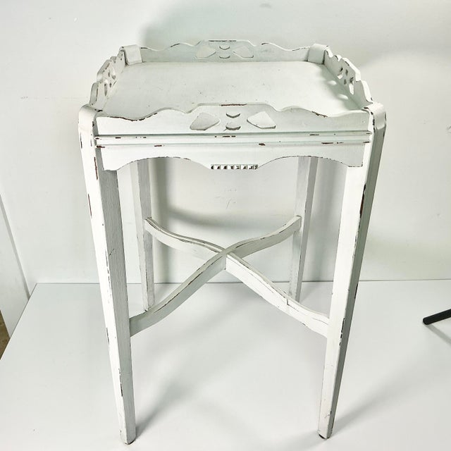 Vintage Shabby Chic Farmhouse Chippy Paint Wood Gallery Side Table. For Sale - Image 14 of 15