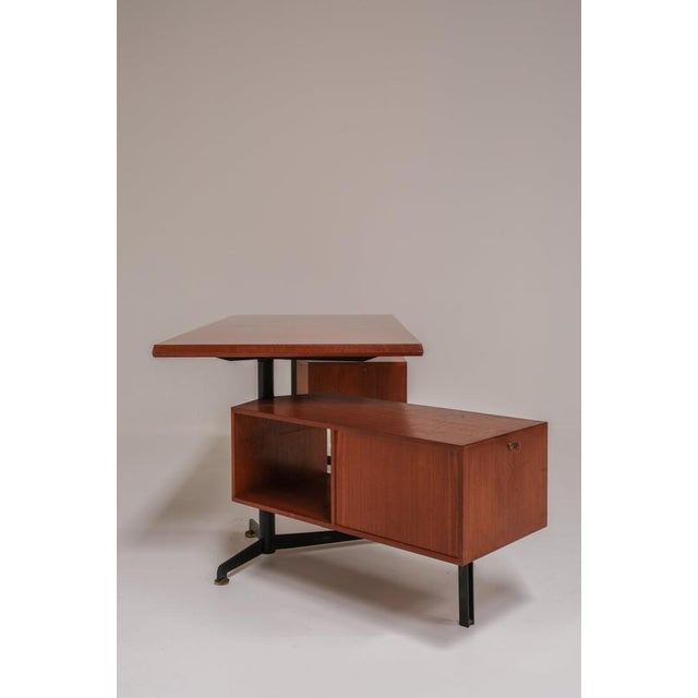 1950s T95 Executive Desk by Osvaldo Borsani for Tecno, Italy, 1956 For Sale - Image 5 of 15