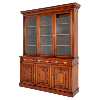 Victorian Bookcase Cabinet in Glazed Walnut from Shoolbred and Co., 1880s For Sale