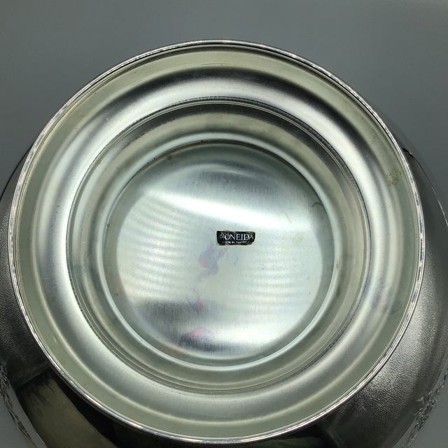 Vintage Oneida Castle Court Silver Plated Punch Bowl Set-Punch Bowl, 12 Cups, 2 Ladles, 1 Platter-Set of 16 For Sale - Image 9 of 12