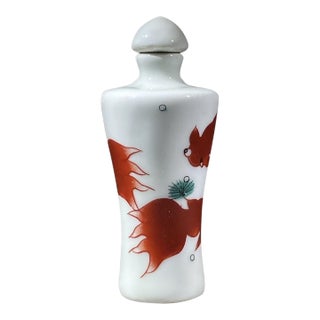 Iron Red Porcelain Snuff Bottle With Fish Motif For Sale