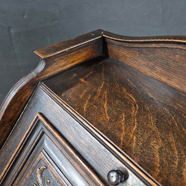 Antique Oak Secretary/Bureau/Lecturn With Carved Front Fall on Turned Leg Base For Sale - Image 15 of 17