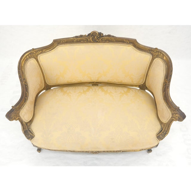 c1920s French Louis XV Gold Gilt Wood Loveseat Sofa For Sale - Image 6 of 12
