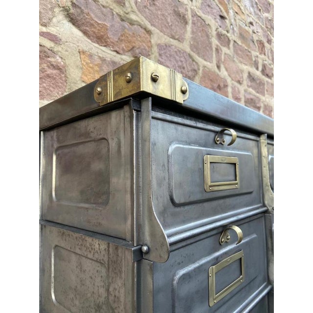 Very old industrial metal furniture with flats from Strafor "Forges de Strasbourg" at 30 valves, Label doors and brain...