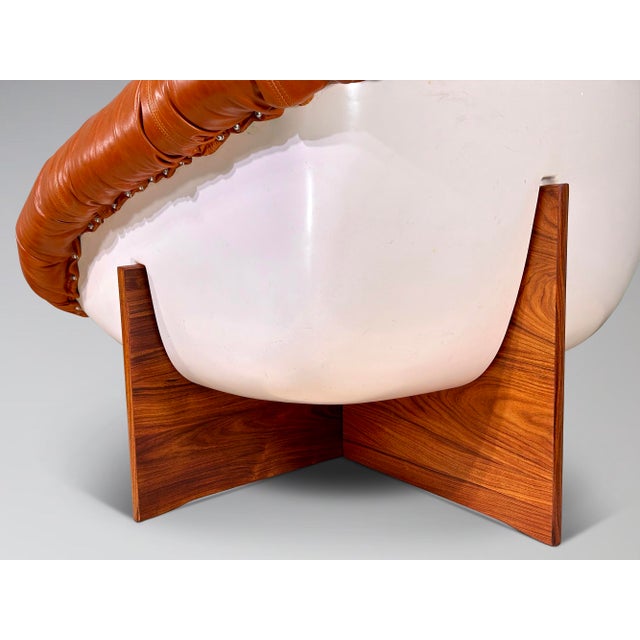 Restored Percival Lafer Mp-61 Leather and Rosewood Lounge Chairs – Pair For Sale - Image 12 of 17