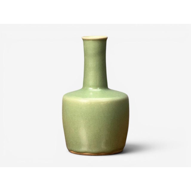 Qing Dynasty Longquan-Style Celadon Glazed Vase, Qing Dynasty , China, 19th C. For Sale - Image 4 of 8