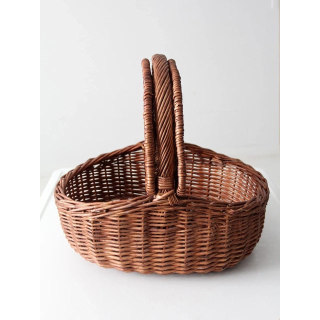Vintage Wicker Split-Lid Picnic Basket For Sale - Image 12 of 15