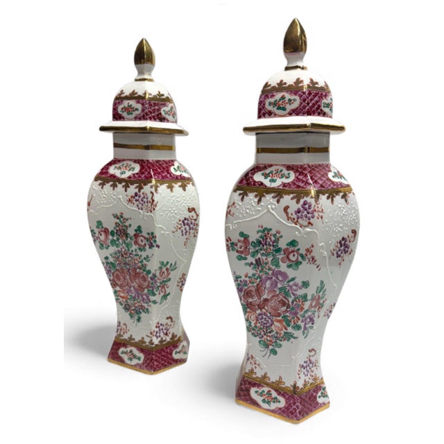 Mid 19th Century A Pair of Antique Edme Samson Porcelain Tea Caddies in Chinese Export Style. For Sale - Image 5 of 5