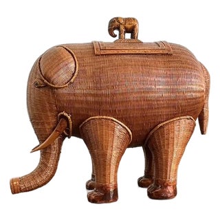 Vintage Shanghai Weave Lidded Elephant Box For Sale