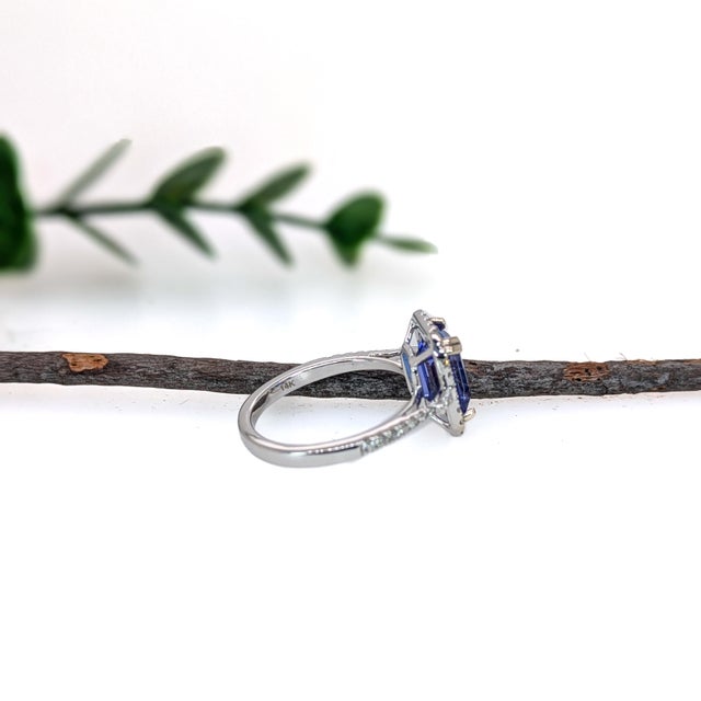2.6ct Statement Tanzanite Ring With Natural Diamond Halo: Solid 14k Gold, Size 6.75 For Sale In Columbus - Image 6 of 6