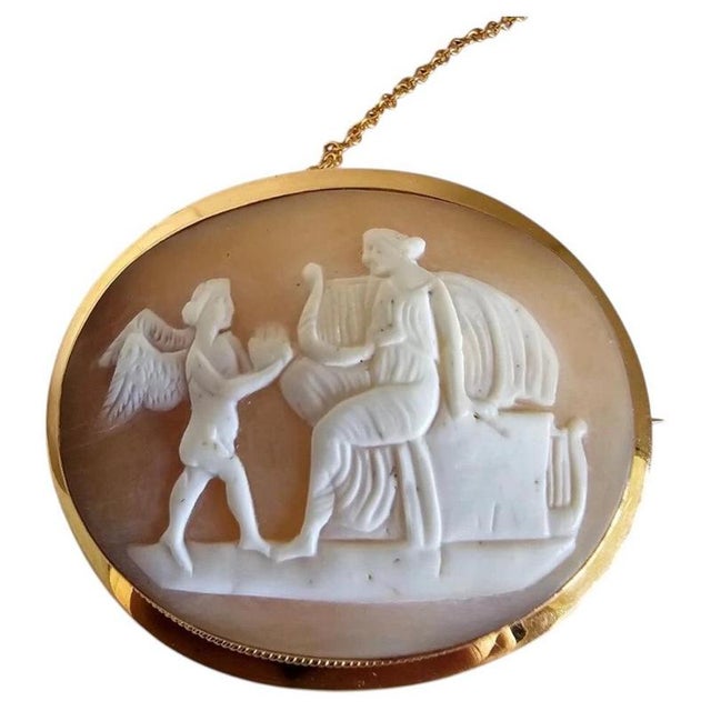 Antique Victorian 15ct Gold Carved Shell Cameo Brooch with Maiden and Angel For Sale - Image 5 of 5