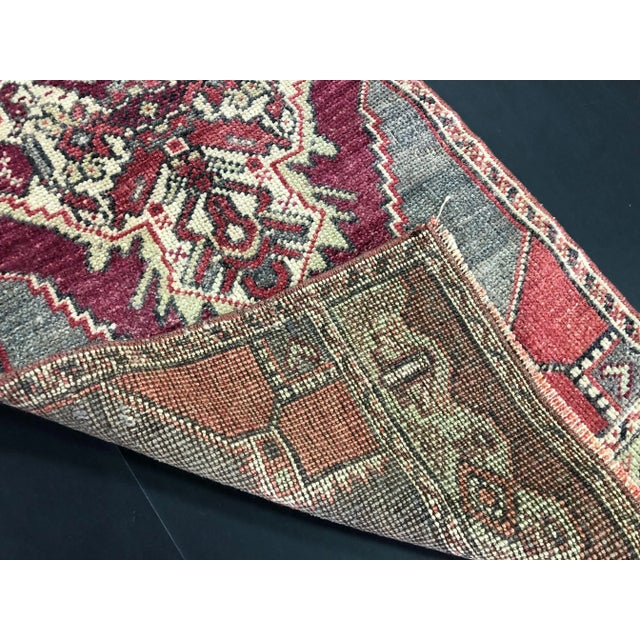 1960s 1960s Vintage Medallion Design Turkish Rug- 1′5″ × 3′6″ For Sale - Image 5 of 6