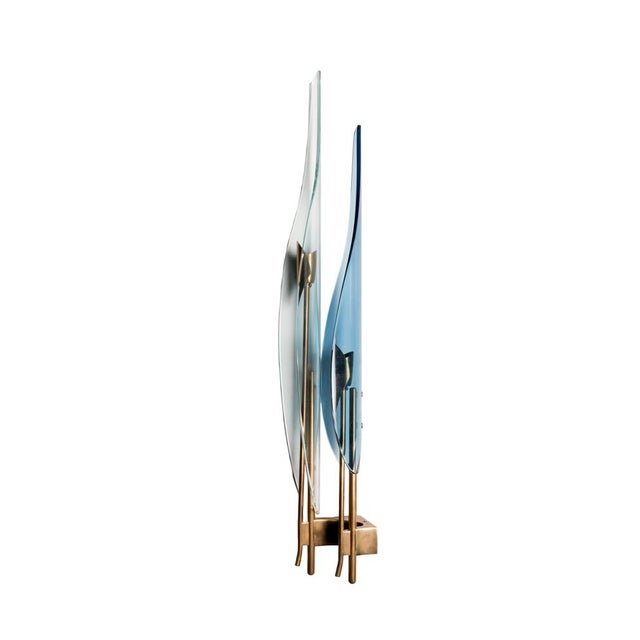 Model 1461 Dahlia Wall Lamps in Brass with Curved and Cut Crystal Diffusers by Max Ingrand for Fontana Arte, 1950, Set of 2 For Sale - Image 3 of 5