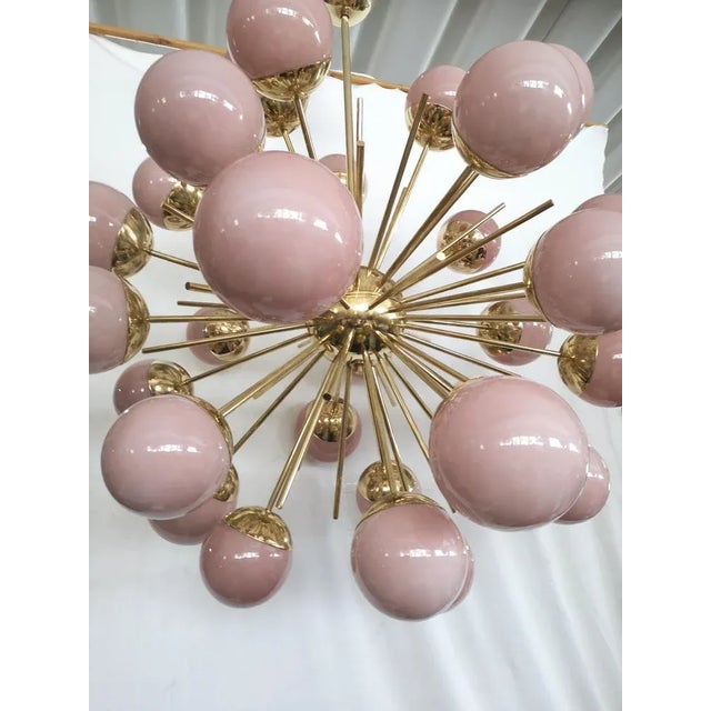 2000 - 2009 Mid-Century Sputnik Spherical Pink Glass & Brass Chandelier, 2000s For Sale - Image 5 of 10