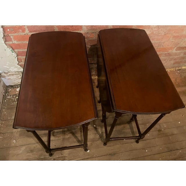 Traditional Early 20th Century Pair Petite Diminutive Mahogany Spider Leg Pad Foot Round Gateleg Tables For Sale - Image 3 of 12