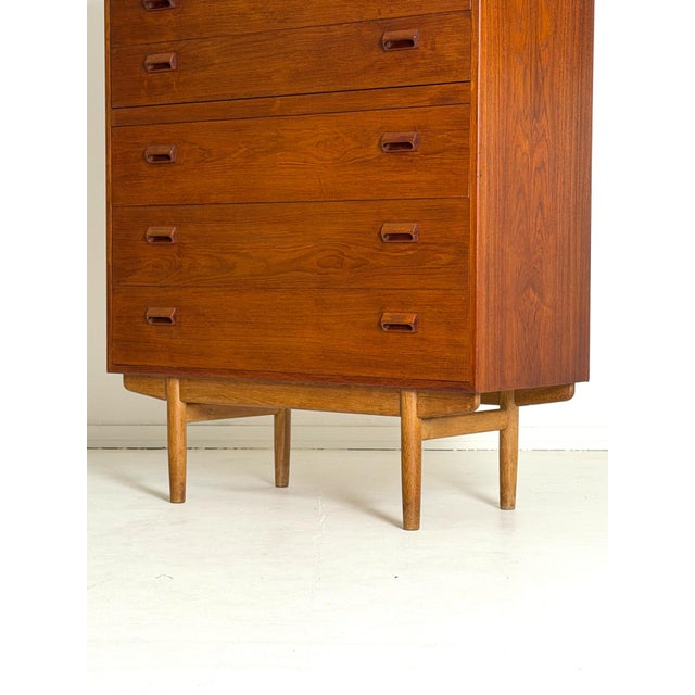 Model 135 Tallboy by Børge Mogensen for Søborg Møbelfabrik, 1950s For Sale - Image 11 of 12