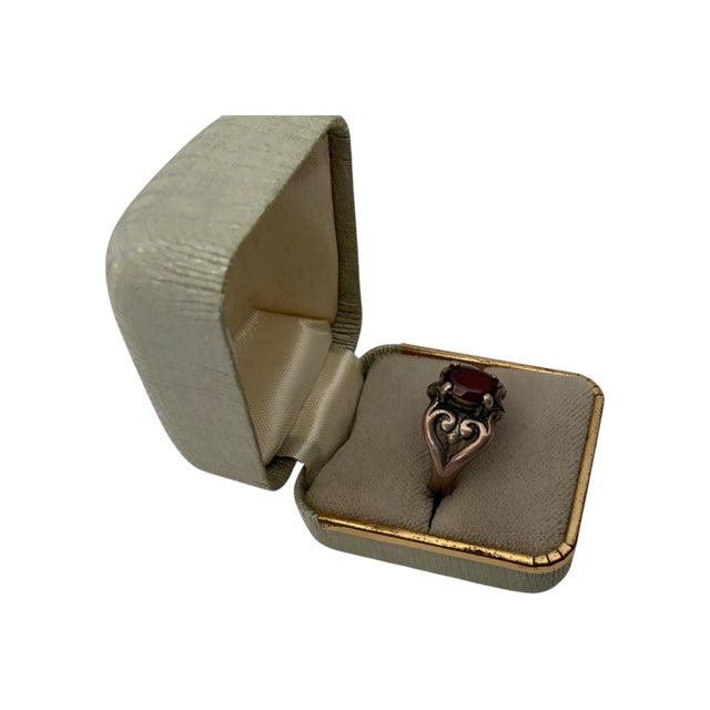 Traditional 1970s James Avery Sterling Silver Scrolled Heart Garnet Ring, Size 6.25 For Sale - Image 3 of 5