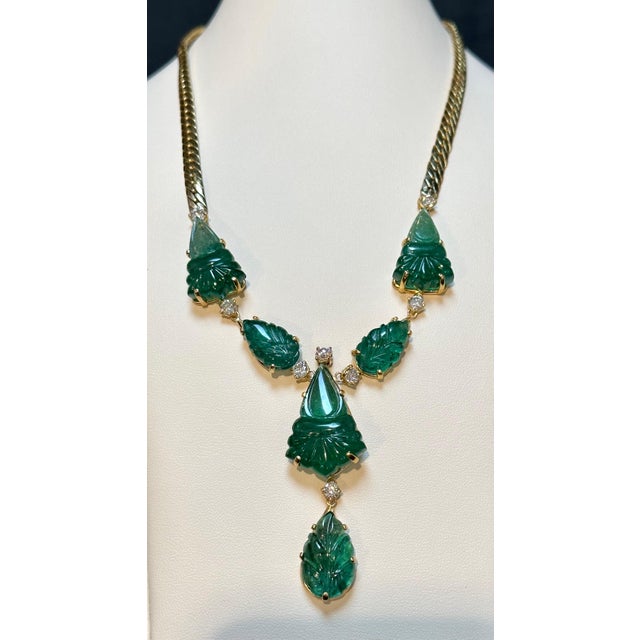 2010s 115 Ct Natural Carved Drop Emerald & 4 Ct Diamond Necklace 18 Kt Gold Necklace For Sale - Image 5 of 18