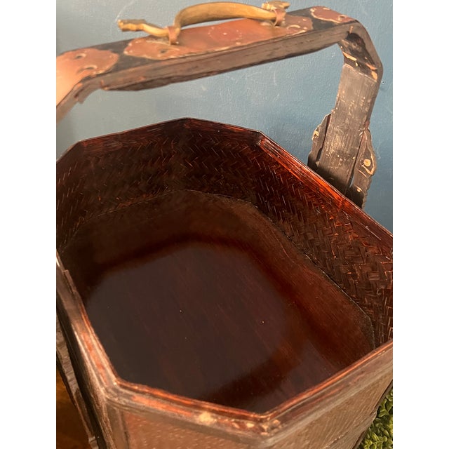 Large Antique Chinese Wedding Basket With Brass Mounts, Circa 1880–1920 For Sale - Image 15 of 18