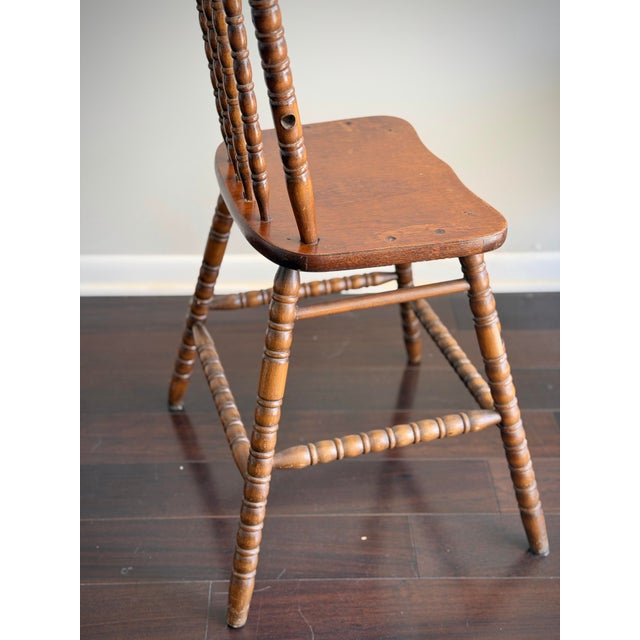 American Antique English Tavern Chair C. 1900 Counter Height Turned Bobbin Spindle Back Chair in the Style of Windsor Seating For Sale - Image 3 of 12